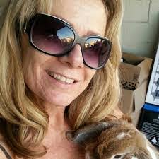 Lori Slusher's Instagram, Twitter & Facebook