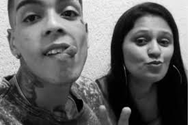 Adele é proibida de tocar música acusada de plágio