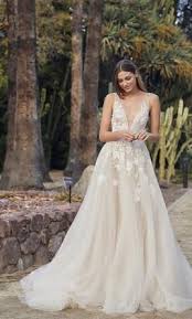 Search Used Wedding Dresses Preowned Wedding Gowns For Sale Ethereal Wedding Dress Bow Wedding Dress Used Wedding Dresses