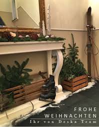 Vintage Christmas Nostalgische Weihnachtsdeko Mit Den Guten Alten Holz Ski Bei Von Deska Townhouses Nostalgische Weihnachtsdeko Weihnachtsdeko Altholz