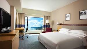 Die serviceorientierten mitarbeiter des four points by sheraton sandakan werden sie mit offenen armen willkommen heißen. Four Points By Sheraton Middle Class Hotel Kota Kinabalu Info