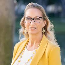 I am excited to announce I have started a new position as a Key Accounts  Rep for Mercury Insurance. I am happy to be working with many National  Accounts partners I have