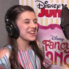 ✨ MEET THE CAST: Mia Sinclair Jenness ✨ We are truly honored to have  @miasinclairjenness as a Special Guest Performer in Lyrics for Life! Mia  has worked