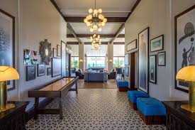 We offer 21 beer taps, customizable cocktails, pool tables, dart boards, and a full menu! 11 Best Bars In Bermuda Top Spots For Drinking Any Time Of Day Conde Nast Traveler
