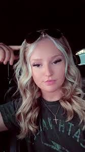 Nicole Guffey's Instagram, Twitter & Facebook