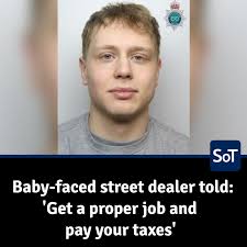 Teenage dealer jailed after car crash discovery 🚓