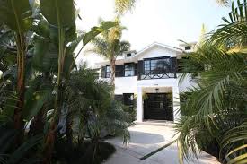 La Villa De Johnny Hallyday Dans Le Quartier De Pacific Palisades A Los Angeles Le 6 Decembre 2017 Photos Johnny Ha En 2020 Photo Johnny Hallyday Villa Le Quartier