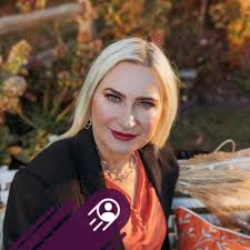 It is an honor to introduce myself as the new Assistant Principal at St.  James School. My name is Kelly Busa and I am looking forward to carrying