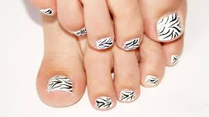 Toe nail styles look very attractive as well as stylish as the way they look on the finger nails. 20 Cute And Easy Toenail Designs For Summer The Trend Spotter