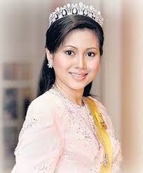 Princess Azrinaz's Diamond Tiara