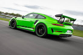 911 gt3s traditionally come with naturally aspirated, rather than turbocharged engines. Porsche 911 Gt3 Rs Bermesin Lebih Besar Carmudi Indonesia