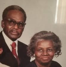 Simple Shadow Box quilt Card. Quilt cards are a great way to use scrap  paper. Do you have a stash of scrap paper collecting dust? #DreamQuiltCard  #ShadowBoxQuiltCard #FrenchieStamps #StampinUp #DYI #DesignerPaper  #CountrysideInnDesignerPaper