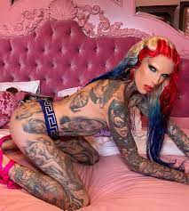 Jeffree Star on X: I'm so grateful that every day I get to wake up and be  myself ❤️💙 t.coQawdvIebQH  X