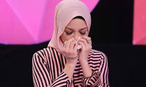 In addition to his artistic career, he is also actively involved in business named stalkers cafe. Neelofa Dan Fattah Amin Bercinta
