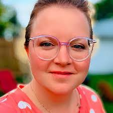 Neil Lemons's Instagram, Twitter & Facebook