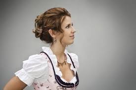 Frisuren für halblanges haar um einzigartige und attraktive optik | frisur ideen. Flechtfrisuren Wellbeing Friseur Munchen Maxvorstadt