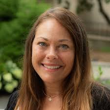 Julie Coe's Instagram, Twitter & Facebook