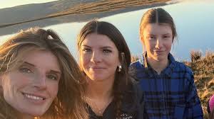 Amanda Owen lifts the lid