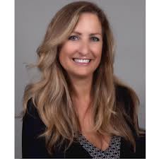 Dede Wolf's Instagram, Twitter & Facebook