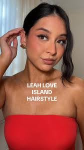 Leah Lore's Instagram, Twitter & Facebook