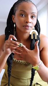 Day 4 what I wore. Rocking Ghanaian designer @ometseyofficial. The  tailoring, the snatchation of the situation,the structure… it’s just beyond  gorgeous. Ohh and that GREEEEEENNNNN😍😍. And she delivers ...