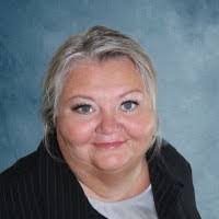 Karen Lamanna's Instagram, Twitter & Facebook