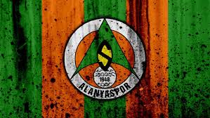 1966 yılına kadar gayrı federe olarak faaliyet göstermiştir. Alanyaspor Da 10 Isim Gitti 15 Isim Geri Geldi