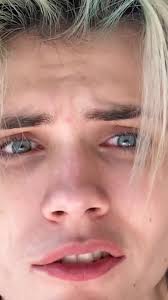 Noen Eubanks My Mom Did My Hair