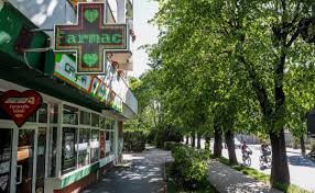 Daca aveti probleme de sanatate si cautati o farmacie sau o farmacie non stop (deschisa si noaptea) in sibiu, cartierul meu a alcatuit o lista cu farmacii non stop si farmacii cu program normal. Programul Farmaciilor Din JudeÅ£ In Perioada SÄrbÄtorilor De Pasti Si De 1 Mai Eveniment Tribuna