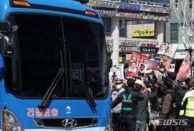 정인이 사망 다음날…양모 어묵 공동구매하자 카톡 (종합) 서울=뉴시스 천민아 이기상 기자 = 16개월 여아 '정인이'를 학대한 끝에 숨지게 한. ì •ì¸ì´ ì–'ëª¨ê°€ ì‚­ì œí•œ ì¹´í†¡ 414ê±´ ë¯¸ì³¤ë‚˜ ì•ˆì³ë¨¹ë„¤ ê³µê°ì–¸ë¡  ë‰´ì‹œìŠ¤í†µì‹ ì‚¬