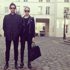 Chiara Ferragni And Her Boyfriend La Based Photographer Andrew Arthur In All Black Matching Outfits At Paris Fashionweek Fashion Couple Fashion Chiara Ferragni