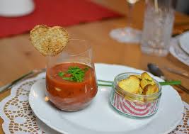 Valentinstag Veganes 3 Gange Menu Fur Zwei Pixi Mit Milch Vegane Tomatensuppe Vegane Abendessen Vegetarische Gerichte