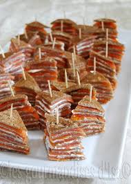 Mille Feuilles De Galettes De Sarrasin Et Saumon Fume Recette Apero Facile Galette De Sarrasin Recette Aperitif Dinatoire