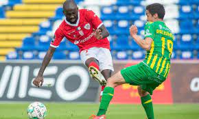 Football fans can keep a tab on stats related to their favourite team or leagues of interest, and access a wide range of team performance data analytics and league standings, not only on the world's most famous professional leagues, but also on amateur and regional leagues over. Santa Clara Tondela 1 1 Destaques Maisfutebol