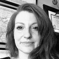 Elizabeth Halper's Instagram, Twitter & Facebook