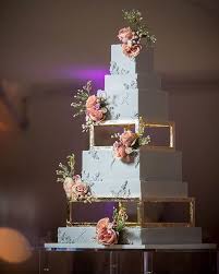 Karisha Extreme Cake Makers Cremedelacakes Unique Wedding Cakes Wedding Cake Roses Cool Wedding Cakes