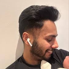 Simrat Dhillon's Instagram, Twitter & Facebook