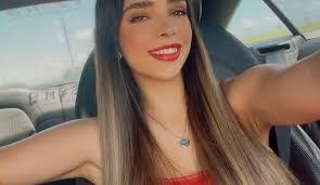 Sandra Colindres's Instagram, Twitter & Facebook