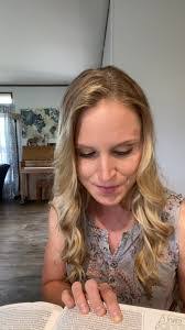 Nichole Garrison's Instagram, Twitter & Facebook