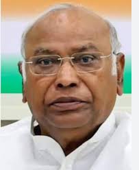 Prime Minister #NarendraModiji is often seen as a soft-spoken leader, but  when it comes to cornering his opponents, he does so with remarkable  precision. Many of us don't realize that Modiji is