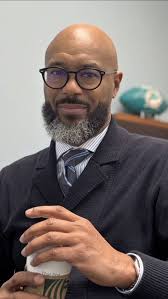 I have a question. I'm a Sagittarius 11/30. Am I missing something? I ask  because I function off of my vibes, intuition and don't give af meter. Long  story short I don't