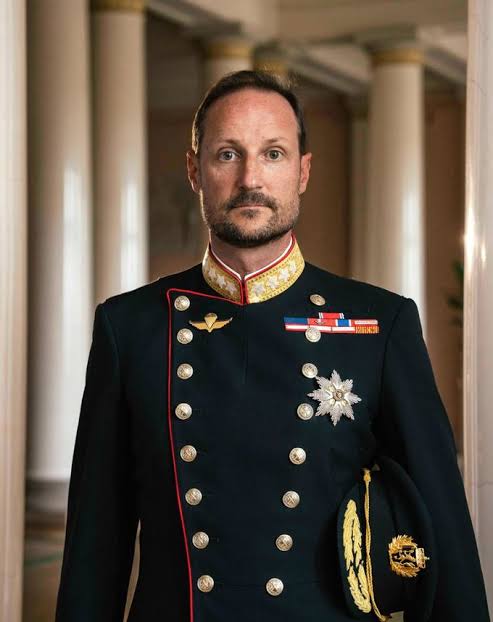 Kong Haakon VIII, Slottet | Kong Haakons valgspråk blir «Alt for Norge»