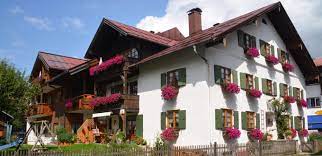 314 ferienwohnungen & ferienhäuser in oberstdorf urlaub im allgäu skifahren mountainbiken wandern in den bergen | jetzt ferienwohnung in oberstdorf mieten! Landhaus Und Ferienwohnungen In Oberstdorf