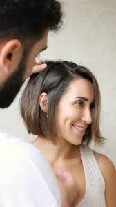 ¡TRANSFORMACIÓN TOTAL!✂️✨, Dimos un giro espectacular a esta melena,  pasando de un cabello largo a un corte midi ligeramente inclinado, ideal  para resaltar su estilo y personalidad., Aportamos luz a ...