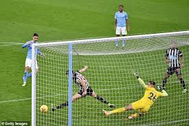 On the inside of his right shin, he has tattooed the roman numerals vii vii mmi (7 7 2001). Ferran Torres Is A Shrewd 21m Signing Among The Stars At Manchester City Aktuelle Boulevard Nachrichten Und Fotogalerien Zu Stars Sternchen