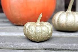 Diy Spray Paint Pumpkins Cutefetti