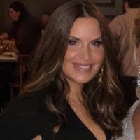 Tara Dutton's Instagram, Twitter & Facebook