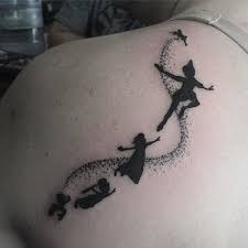 27 Minimalist Peter Pan Tattoos To Remind You To Never Grow Up Tatouage Disney Tatouage Tatouage Plume Oiseaux