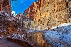 Waiting until summer ends opens up many great alternative activity options. Expect Crowds At Zion National Park For President S Day Weekend