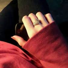 Pin By Khan Arib On D Pzzzzzz Hand Pictures Girl Hand Pic Beautiful Hands